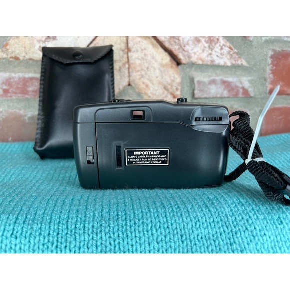 Panoramic 35mm plastic fantastic camera - Picture 4 of 9